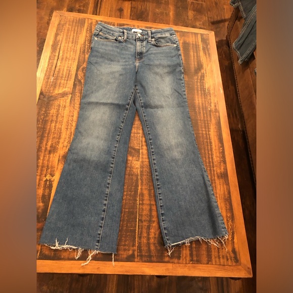 Good American Denim - Good American Medium Blue Raw-Hem Crop Mini Boot Jeans